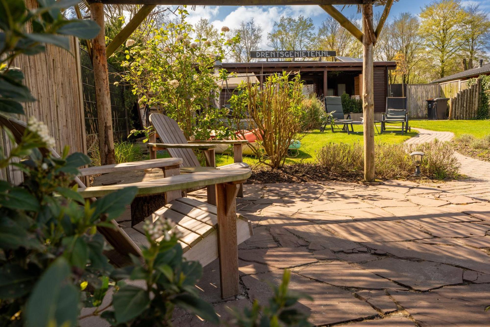 Drents Genieten - Lavendelheide Met Uitzicht Op Het Water Erm Exterior photo
